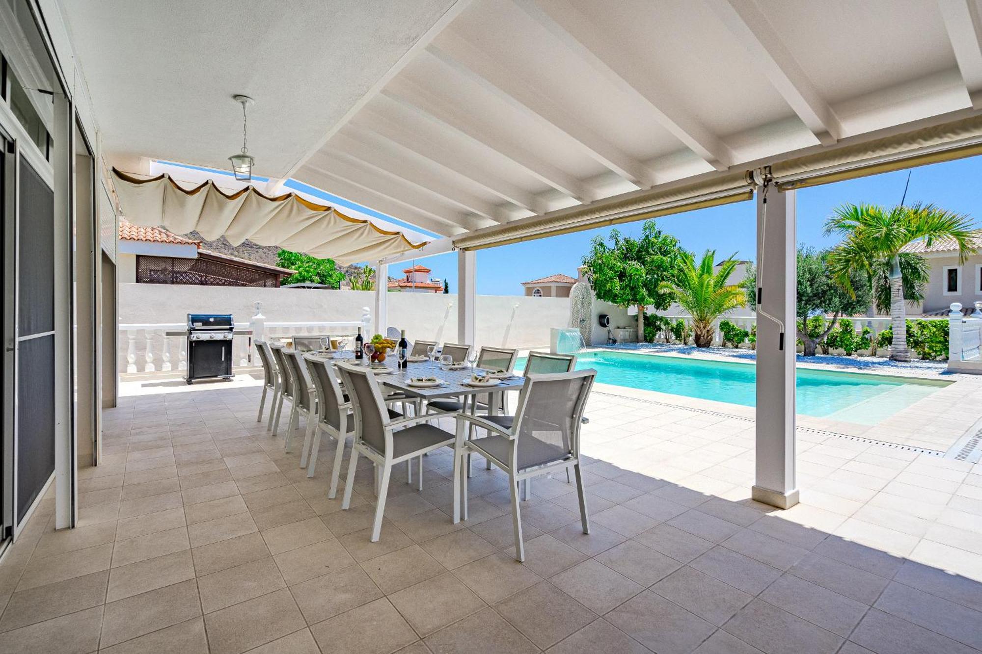 Villa Sabina - 6 Bedroom House Costa Adeje Dış mekan fotoğraf